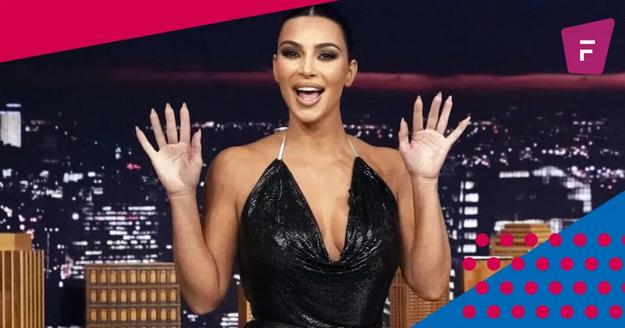 Видео дня: Show Me Your Phone w/ Kim Kardashian West